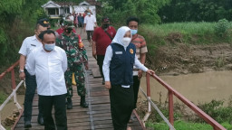 Bupati Ikfina Sidak Jembatan Rusak Talunbrak Dawarblandong