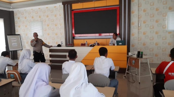 Polsek Lodoyo Barat Ajak Pelajar untuk Menjadi Anggota Polri