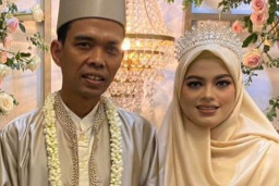 Dinikahi UAS, Fatimah Az Zahra Dipuji Cantik Seperti Barbie