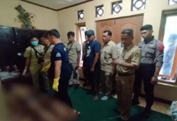 Terjerat Utang Akibat Judi, Pria di Kota Kediri Nekat Gantung Diri di Dapur