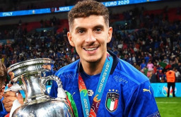 Bersama Napoli, Giovanni Di Lorenzo Samai Catatan Agung Diego Maradona