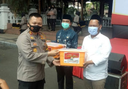 Deklarasi Gresik Bermasker Dihadiri Paslon Bupati