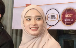 Putuskan Lepas Cadar Demi Anak, Ustaz Derry Sulaiman: Tidak Berdosa Bukan Kemaksiatan