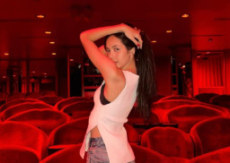 Dianggap Promosikan Nudity, Lisa Blackpink Makin Berani di Pertunjukan Kabaret Crazy Horse Paris