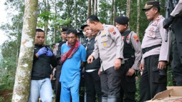 Demi Uang, Dukun Mbah Slamet Santai Bunuh 12 Korban dengan Potas Sianida