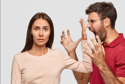 Tinggalkan Orang Toxic Agar Terhindar dari Stres