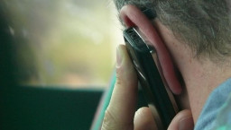 Ahli: Bertelepon Ternyata Bisa Memicu Risiko Hipertensi