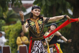 Sendratari Kadiri dan Seni Reog Jaran Panoleh Tampil di Balai Kota Kediri