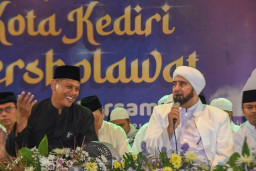 Kota Kediri Bersholawat, Wali Kota Kediri Titip Pesan Jaga Kerukunan di Kota Kediri