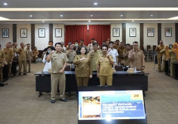 Pj Wali Kota Kediri Zanariah Buka Evaluasi Kinerja PIC SI-MALIK