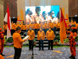 Kodrat Sunyoto Resmi Dilantik Ketua MKGR Jatim untuk Kedua Kalinya