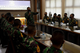 Danmenart 2 Marinir Terima Kunjungan Taruna AAL Angkatan 68