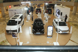 PT Hyundai Motors Indonesia (HMID) Menampilkan STARIA untuk Warga Surabaya