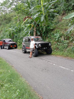 Komunitas Jeep Sidoarjo Dukung Kelana-Dwi Astutik