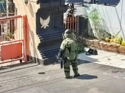 Tas Hitam Misterius di DPRD Kediri Ternyata Isi Batu Bata Merah