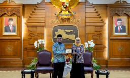 Kunjungi Khofifah, Gubernur Sulsel Bahas Kerja Sama Bidang Ekonomi Kreatif