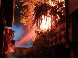 Rumah di Gang Sempit di Panjang Jiwo, Dilalap Api