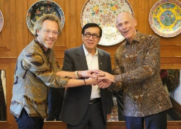 Baca juga : Menkumham Indonesia Bertemu Delegasi Belanda Untuk Perkenalkan KUHP Baru