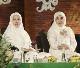 Gubernur Khofifah Kejar Lailatur Qadr di Atas KRI Surabaya 591