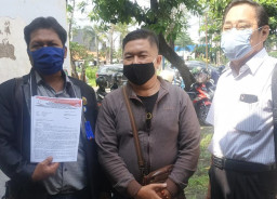 Jadi Tersangka, Pedagang Onderdil Motor Lapor Propam Polda Jatim