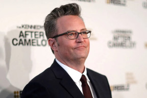 Matthew Perry Aktor di Serial ''Friends'' Tutup Usia