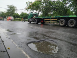 Dinas PU Sediakan Aplikasi Pelaporan Jalan Rusak