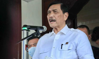 Luhut Siap Tindak Tegas Penimbun MinyaKita