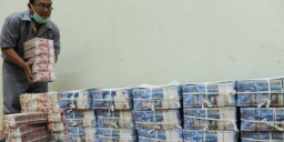 Kebijakan PSBB Total Jakarta Picu Melemahnya Rupiah Hingga Rp14.950 per USD