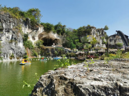 Kab/Kota Level 2 di Jatim Boleh Buka Sektor Wisata