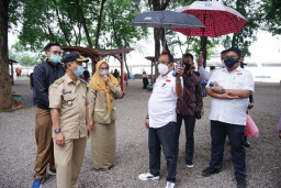 Wawali Cak Ji Tinjau Prokes Pengunjung THP Kenjeran