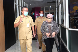 Jemput Bola, Cak dan Ning Minduk Hadir Sosialisasikan Pentingnya Adminduk