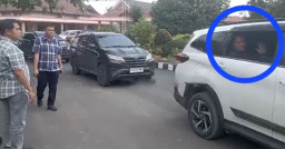 Kena OTT, Bupati Labuhanbatu Lambaikan Tangan