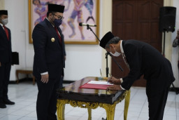 Bupati Kediri Lantik Pejabat Baru Dinas Kominfo