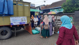 Pemkab dan Bulog Banyuwangi Gelar Operasi Pasar 100 Ton Beras per Hari
