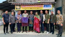 Nasabah PNM Berhasil Mengembangkan Toko Kerajinan Kain Sasirangan Dengan Modal Awal Hanya Rp2 Juta