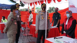 Kapolres Blitar Kota Pimpin langsung Operasi Yustisi Prokes di Tengah Kota