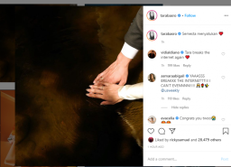 Pamer Cincin, Menikah?