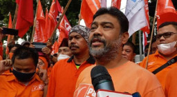 Baca juga : Berlakunya Omnibus Law, Buruh Desak Pemerintah Naikkan Upah Minimum