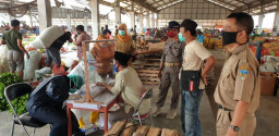 100 Pedagang Pasar Pare Jalani Rapid Tes