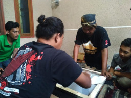 Dagelan Adventure Gelar Sarasehan Cara Praktis Pembuatan Sablon