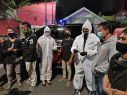Nekat Berkerumun Saat Malam, Siap-siap Didatangi Mobil Tes Urine Narkoba