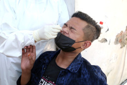 Balik ke Ponpes, Santri Surabaya Wajib Tes Swab PCR