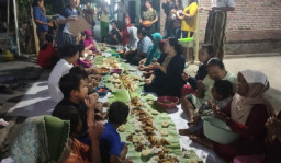 Masriah Penyiram Air Kencing di Sidoarjo Masuk Penjara, Warga Bahagia Gelar Syukuran