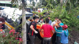 Tertabrak Kereta, 2 Wanita Tewas 1 Balita Kritis