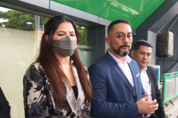 Artis Tamara Berbunga-bunga