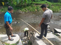 Pelajar Kelas 3 SD Tewas Terpeleset di Plengsengan Sungai Saat Bermain