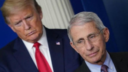 Beda Pendapat Atasi Corona, Hubungan Trump dan Penasihatnya Kian Retak