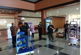 UNESA Ciptakan Robot KECE, Bantu Tenaga Kesehatan dan Pasien Corona