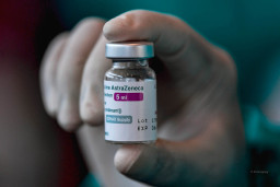 DPR-RI: Hentikan Penggunaan dan Distribusi Vaksin AstraZeneca