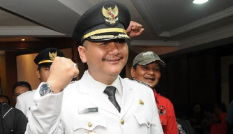 Gubernur Khofifah Terbitkan Surat Tugas Wisnu Sakti Walikota Surabaya